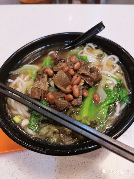 龙记桂林米粉店(书城路店)牛腩粉图片
