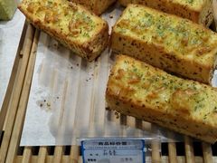 蒜香条-丽莎蓓甜CAKE生日蛋糕·动物奶油(石家庄店)