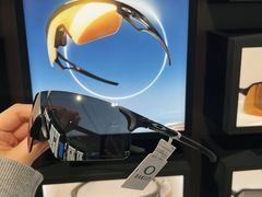 -LensCrafters亮视点·OAKLEY精选(静安嘉里中心店)