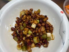 宫保鸡丁-椒香川流不息川菜馆(二七北路店)