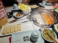 -麻辣英雄重庆火锅(陈江天益城店)