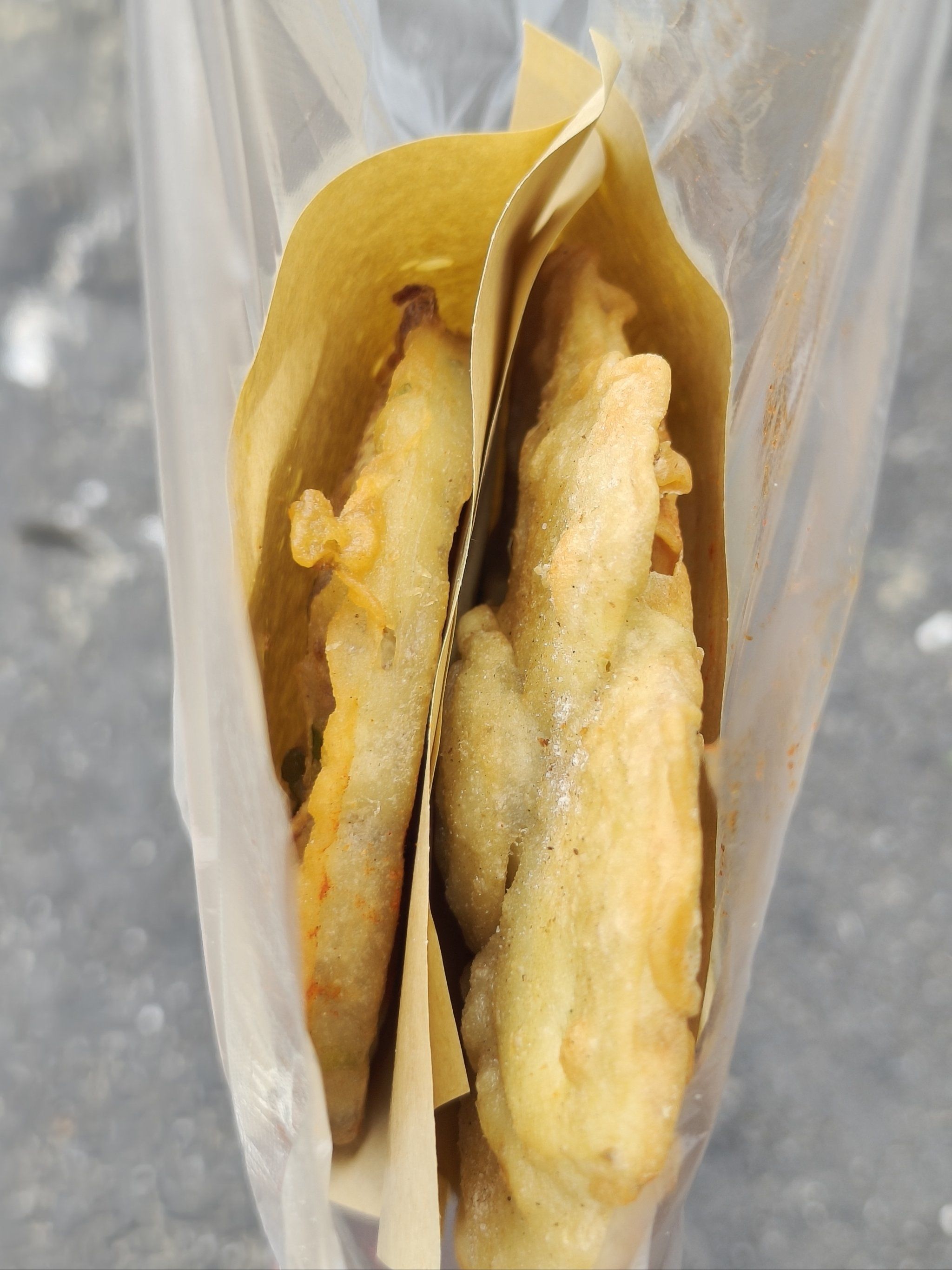 小吃摊的街头美味