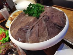 屠场直供鲜毛肚-宽巷子成都火锅(南站店)