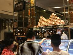 等位区-芭菲盛宴·环球美食(解放碑英利国际店)