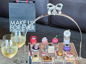 西安五星酒店高空浪漫彩妆联名下午茶