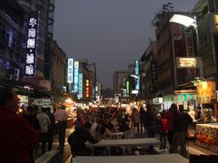 -六合夜市