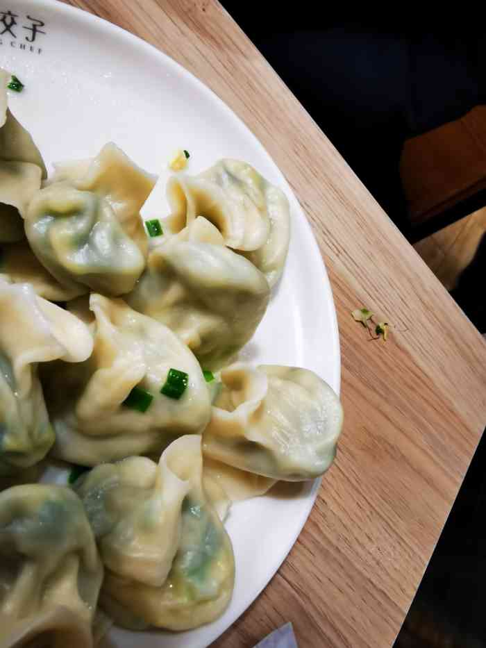 柴夫饺子馆(同乐店"一家不大的店,但是很干净,晚上进去暖暖的.