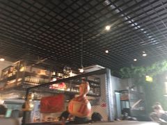 大堂-阿里家·新疆烤肉酒場 by MIG