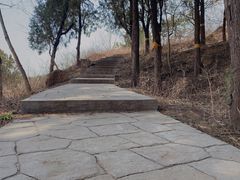 -鬼笑石后山停车场