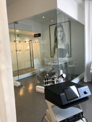 包房-様共享美容连锁机构