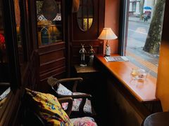 靠窗位-古董花园(思南路42弄小区店)