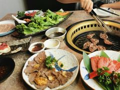 -炼火烤肉店
