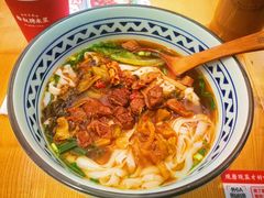 爱吃酸菜牛腩粉-三两粉(深圳龙华上塘店)