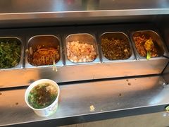 -地道战卤粉(名牌大厦店)