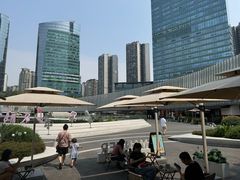 -瑞虹新天地月亮湾