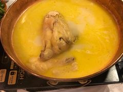-鲜入围煮花胶鸡海鲜火锅