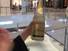 -中百仓储超市有限公司(越秀星汇维港店)