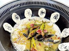-丹水桥地锅鱼·翘嘴鲌·地方特色全鱼宴(丹江口大坝店)