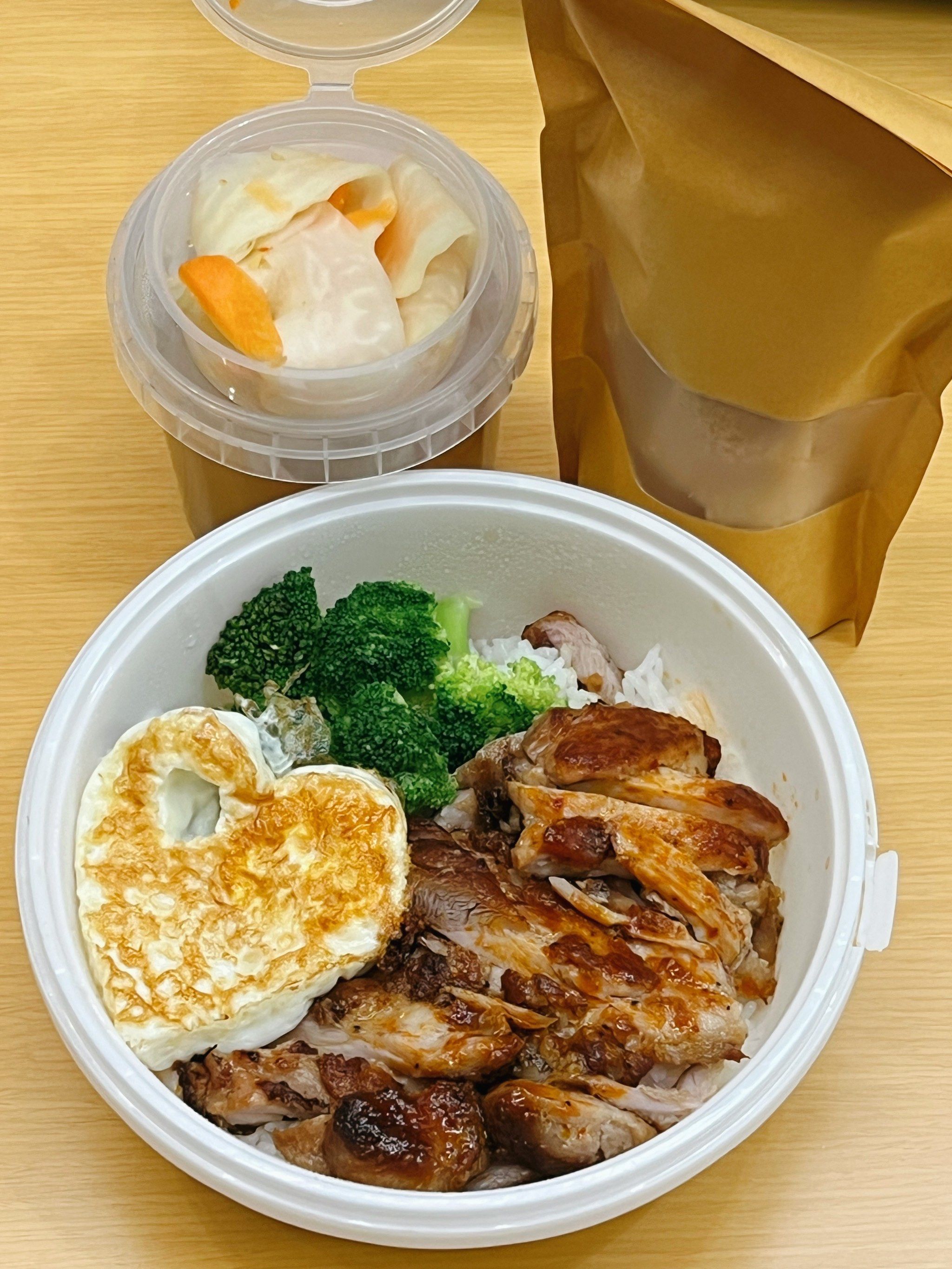 今日份午餐(美奈黑椒鸡扒饭yyds)