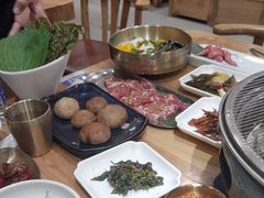 -青瓦餐厅·生鱼片·韩园烤肉(西塔店)