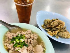 猪肉细米粉汤-榮泰米粉湯(Left Shop)