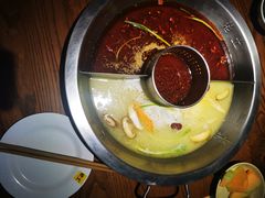 鸳鸯锅底-佬土鹅肠火锅(解放路店)