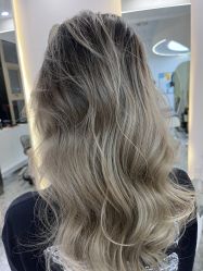 -V8潮牌·接发烫染连锁