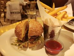 美式芝士汉堡-The Cheesecake Factory 芝乐坊餐厅(王府中環店)
