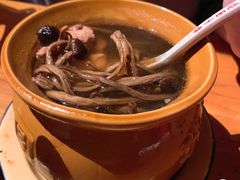 茶树菇排骨瓦罐汤-万方圆拌粉瓦罐汤(滕王阁旗舰店)
