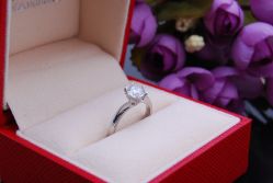 -威德钻石-克拉钻大本营(南京东路店)