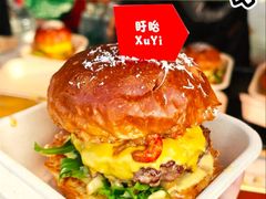 -虹桥艺术中心