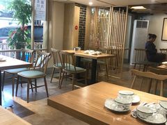 大堂-董厨煨汤馆(车站路店)