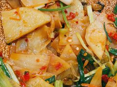 酸菜炒土豆片-88号小吃店·经典云南菜·地道纳西美食