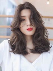 -苑苑发型设计
