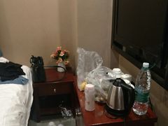 -肯定连锁酒店(莫愁湖公园云锦路地铁站店)