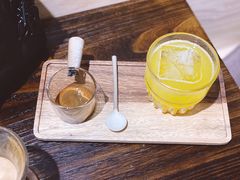 凤梨美小式-Double cafe