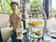 -亚龙湾喜来登·美景台大堂吧