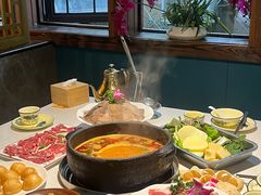 -贵府酸汤牛肉火锅·贵州老字号(飞山街店)