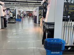 -迪卡侬(西三旗店)