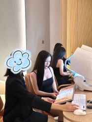 -AURAS璈然科技护肤中心