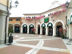 -佛罗伦萨小镇广佛名品奥特莱斯(疏港路店)