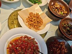-阿瓦山寨·湘菜现炒·剁椒鱼头王(咸阳总店)