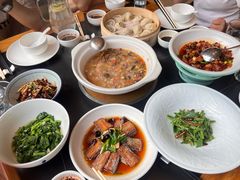 -黔蘑菇四季餐厅(观山湖店)