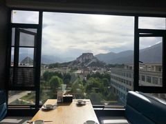 -平措康桑·和牛自助观景餐厅(布达拉宫店)
