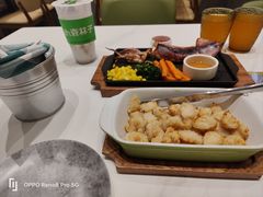 -菲利斯·西餐厅(万民城店)