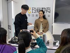 -昆妆星棠化妆美甲学校(呈贡校区)