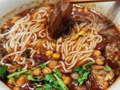 -麻婆婆白家肥肠粉(海岸城店)