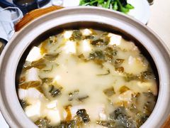 -八府香鸭·啫啫煲(华山路店)