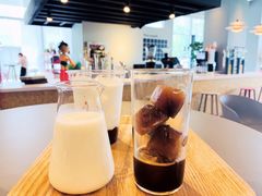 黑砖拿铁-dotcom coffee古点咖啡(致真大厦店)
