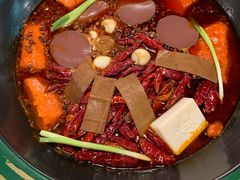 川味牛油红锅-有拈头成都市井火锅(南中环店)
